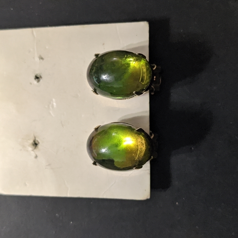 Zentall Vintage Gold Tone Green Domed Oval Clip On Statement Earrings